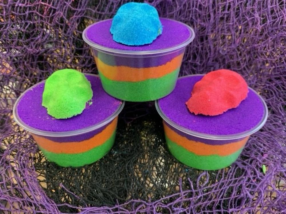 Halloween blast bath bomb