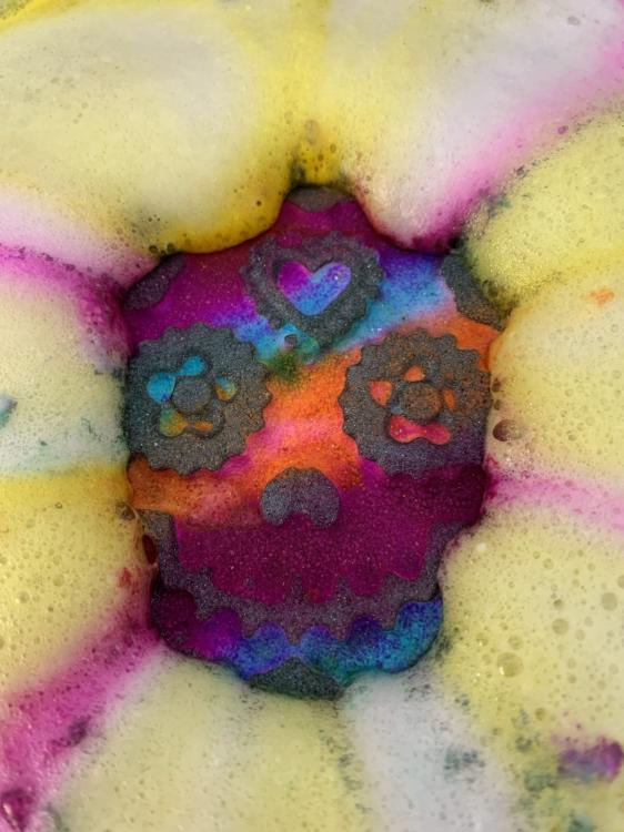 Skulltastic halloween bath bomb