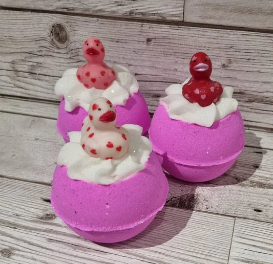 Love Ducky Whipped Top Bath Bomb