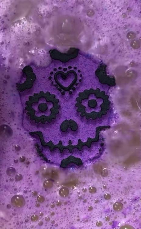 Sugar Skull Bath Bomb