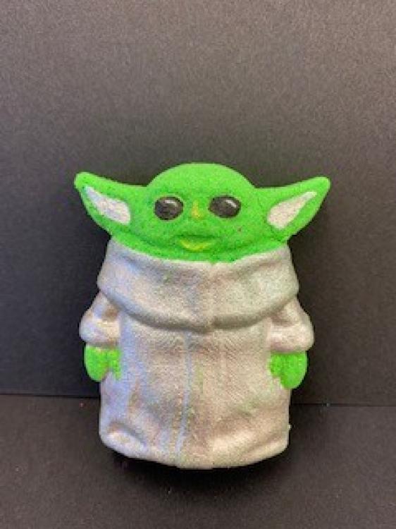 Little green alien bath bomb (Yoda)